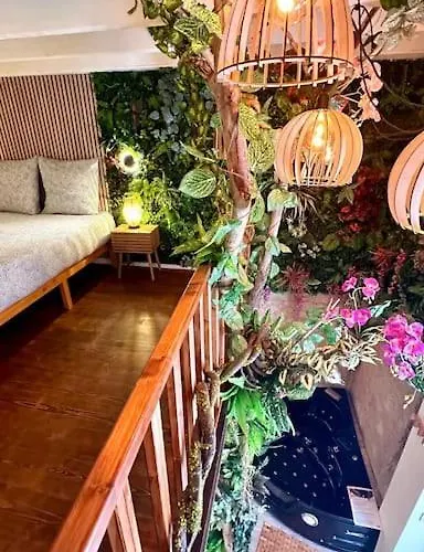Jungle Avec Jaccuzi Au Coeur De نيس