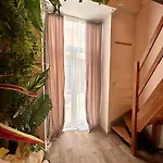 Jungle Avec Jaccuzi Au Coeur De
