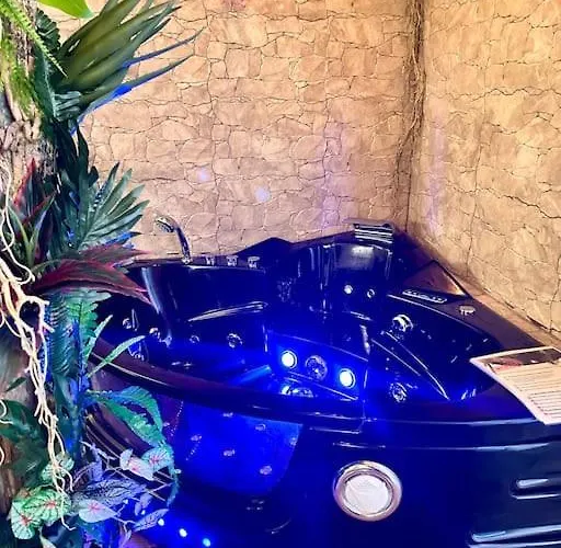 Jungle Avec Jaccuzi Au Coeur De Апартаменты