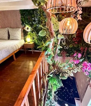 Jungle Avec Jaccuzi Au Coeur De Nizza